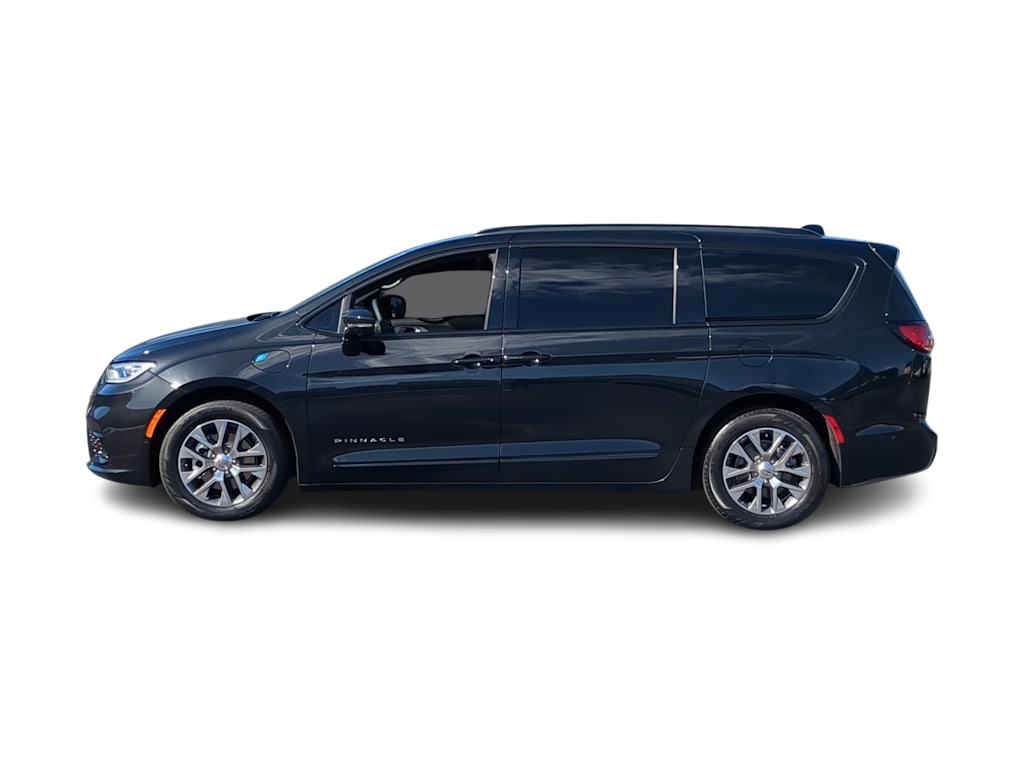 Thumbnail: 2024 Chrysler Pacifica - 3