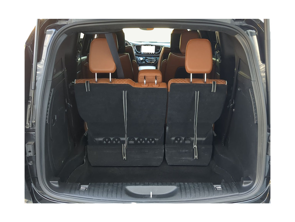 Thumbnail: 2024 Chrysler Pacifica - 17