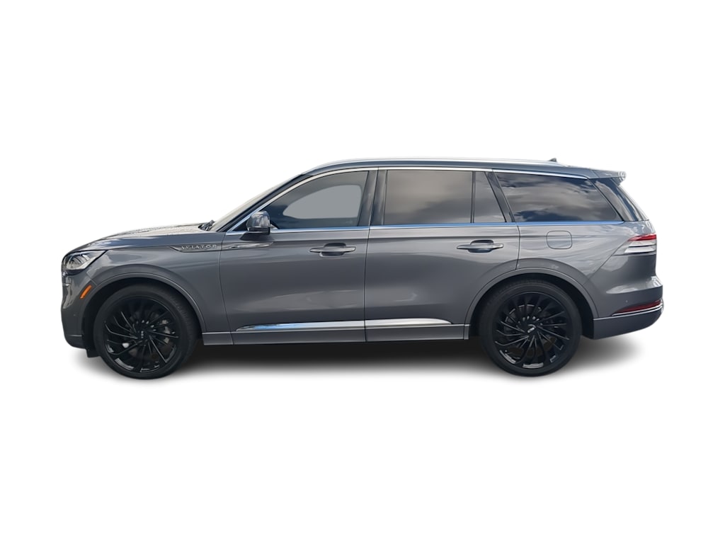 Thumbnail: 2022 Lincoln Aviator - 3