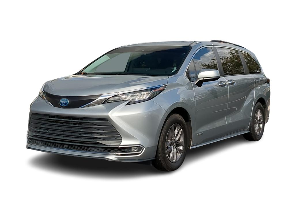 2021 Toyota Sienna XLE 21