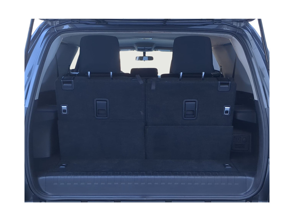 Thumbnail: 2016 Toyota 4Runner - 17