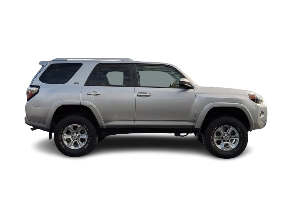 2016 Toyota 4Runner SR5 23