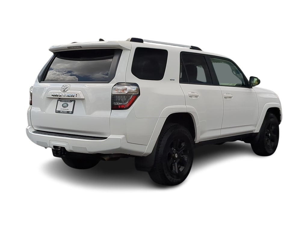 2024 Toyota 4Runner SR5 24