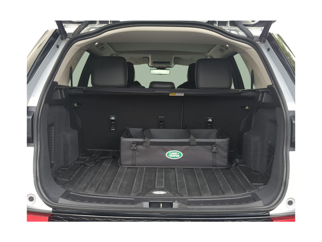 Thumbnail: 2025 Land Rover Discovery Sport - 16