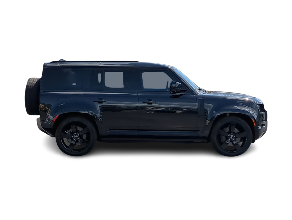 Thumbnail: 2023 Land Rover Defender - 21