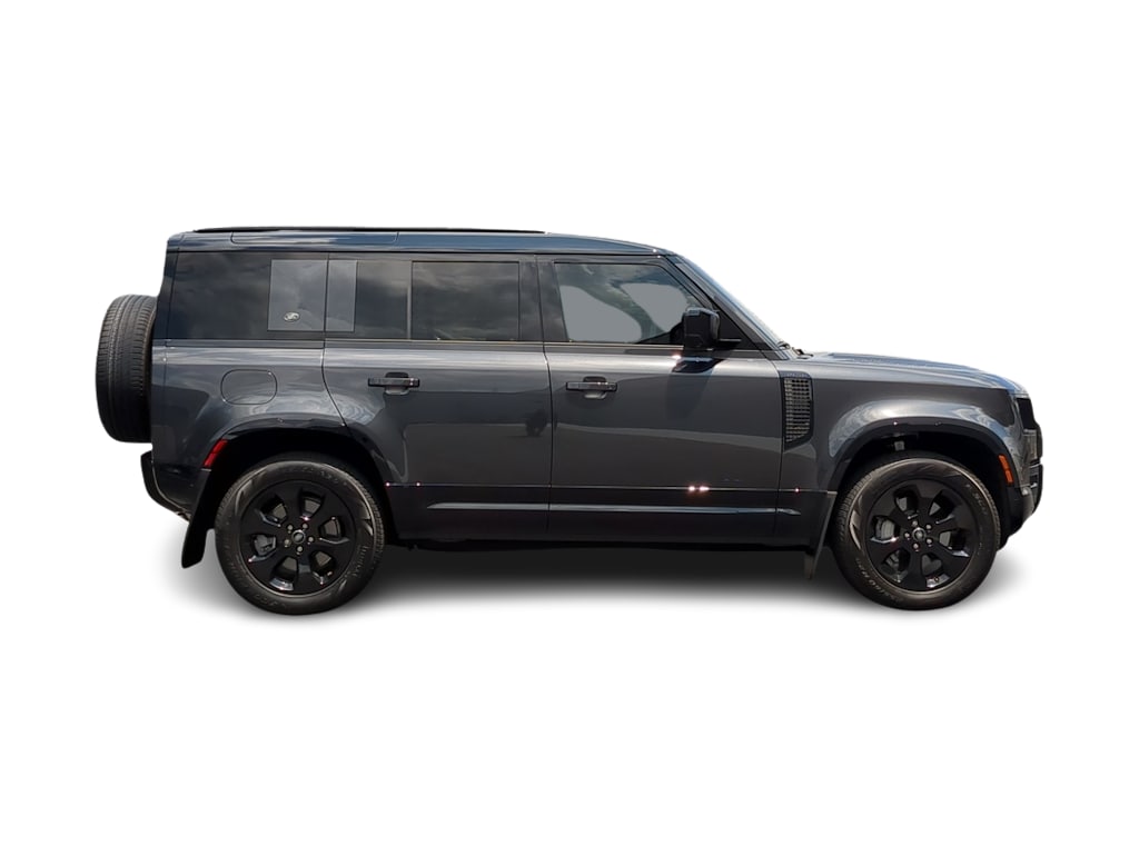2024 Land Rover Defender 110 22