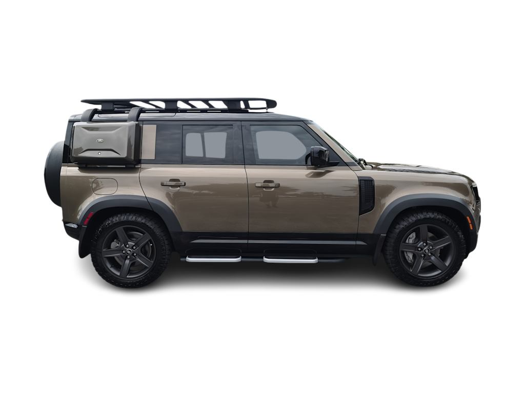 Thumbnail: 2023 Land Rover Defender - 23
