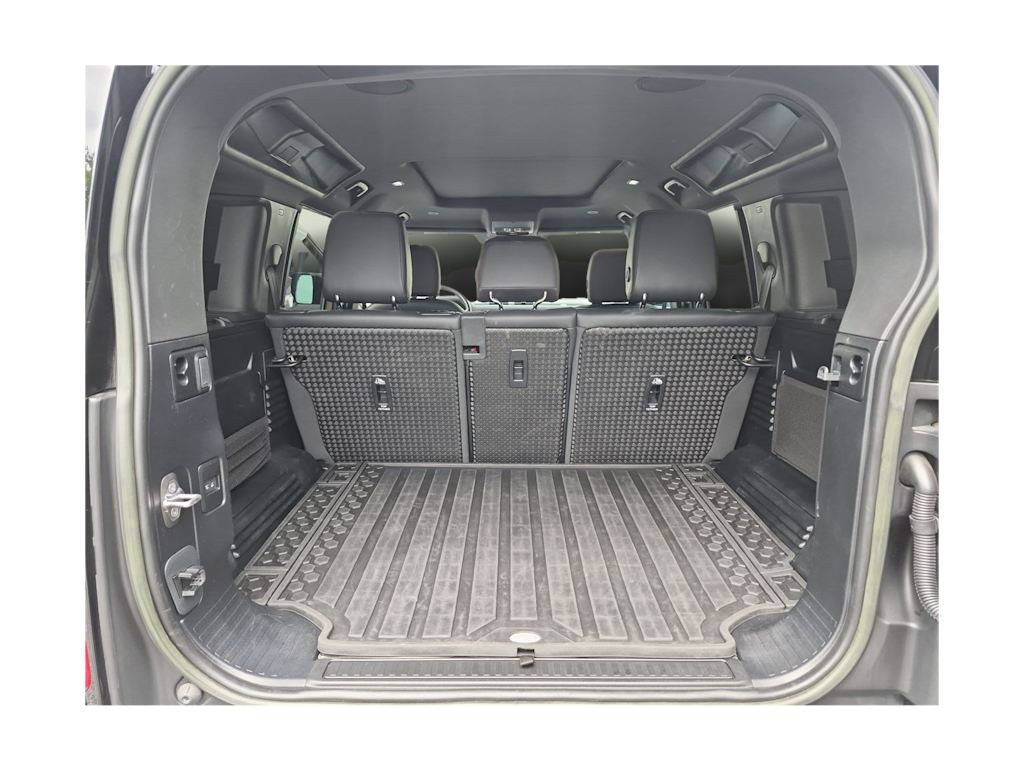 Thumbnail: 2023 Land Rover Defender - 16