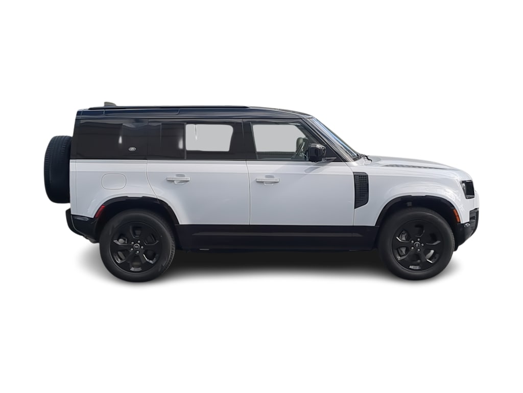 Thumbnail: 2022 Land Rover Defender - 23