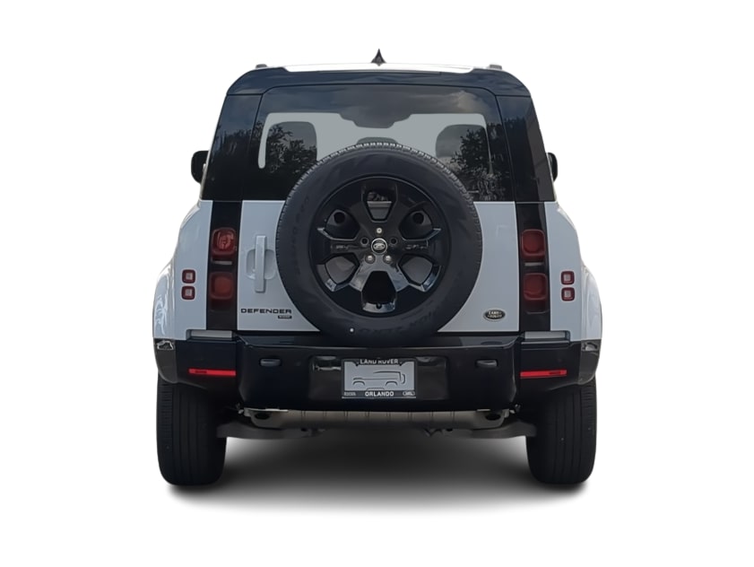 Thumbnail: 2022 Land Rover Defender - 21