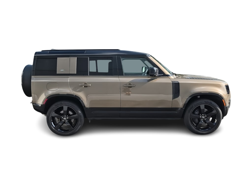 Thumbnail: 2023 Land Rover Defender - 21
