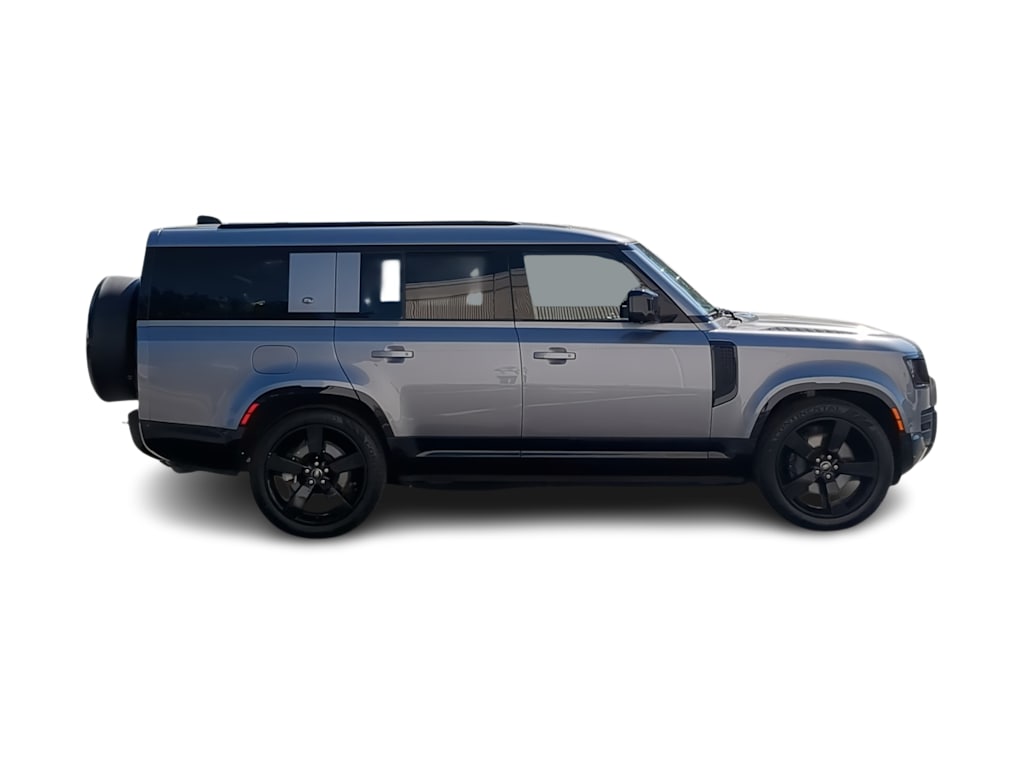 Thumbnail: 2024 Land Rover Defender - 17