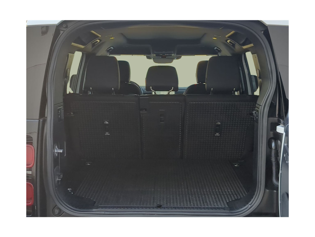 Thumbnail: 2025 Land Rover Defender - 15