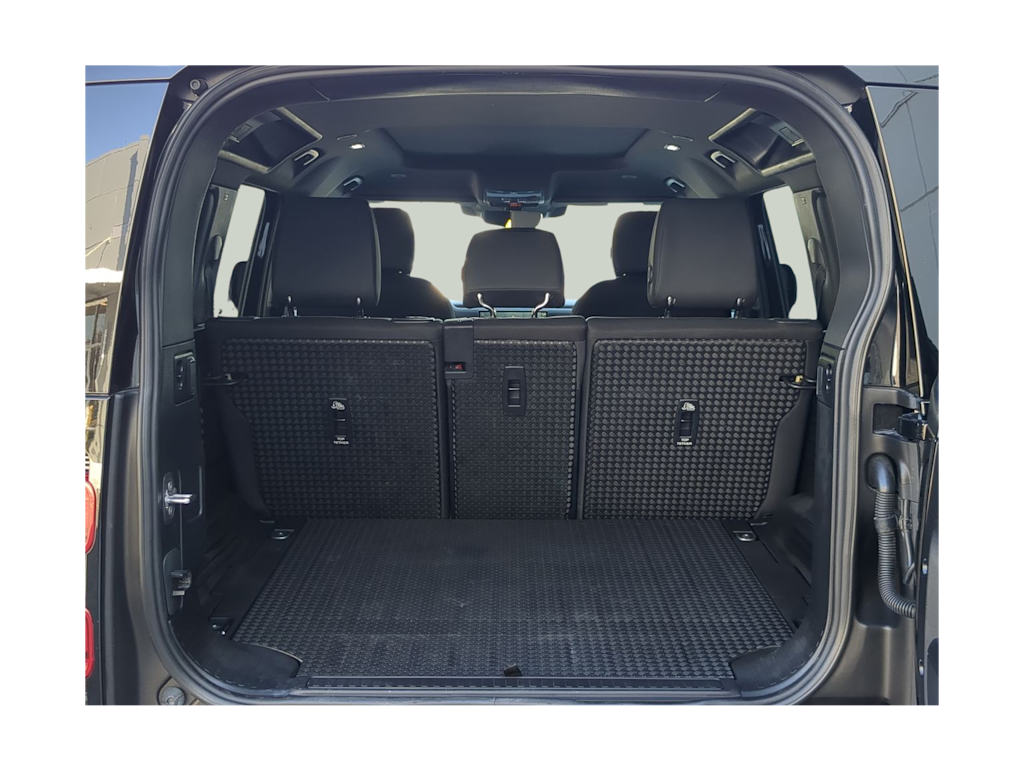 Thumbnail: 2025 Land Rover Defender - 17