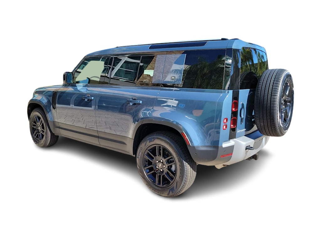 Thumbnail: 2024 Land Rover Defender - 4