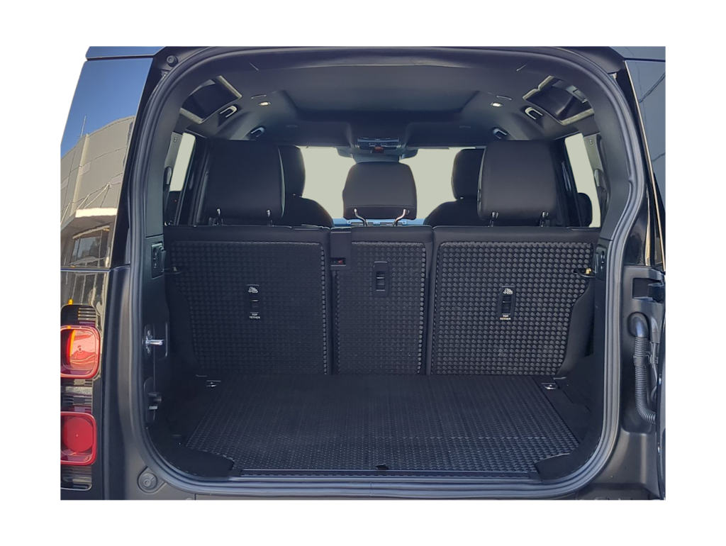 Thumbnail: 2025 Land Rover Defender - 17