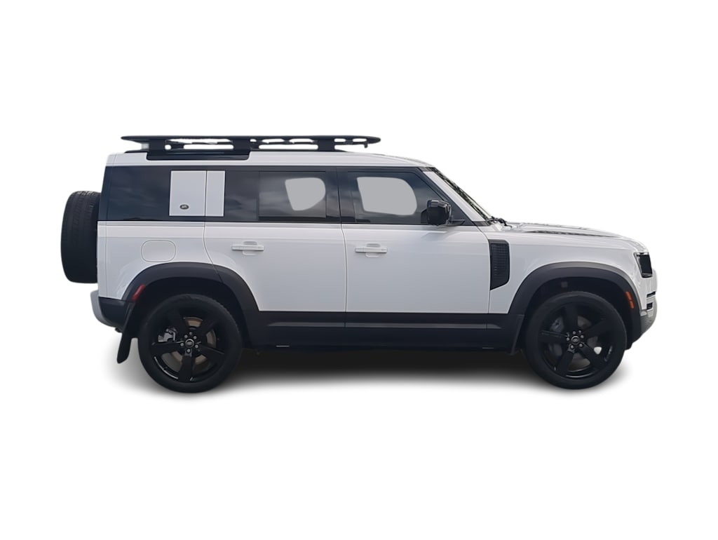 Thumbnail: 2022 Land Rover Defender - 22