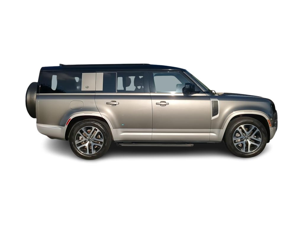 Thumbnail: 2023 Land Rover Defender - 21