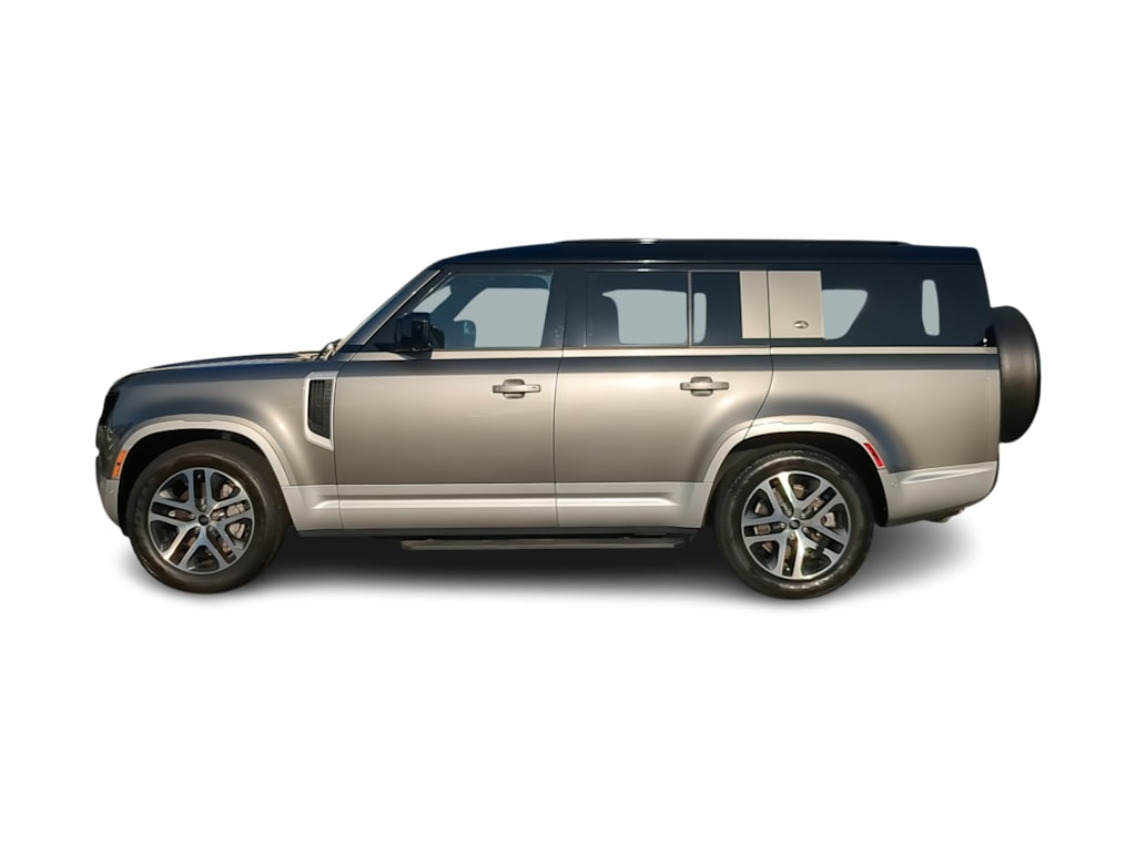 Thumbnail: 2023 Land Rover Defender - 3