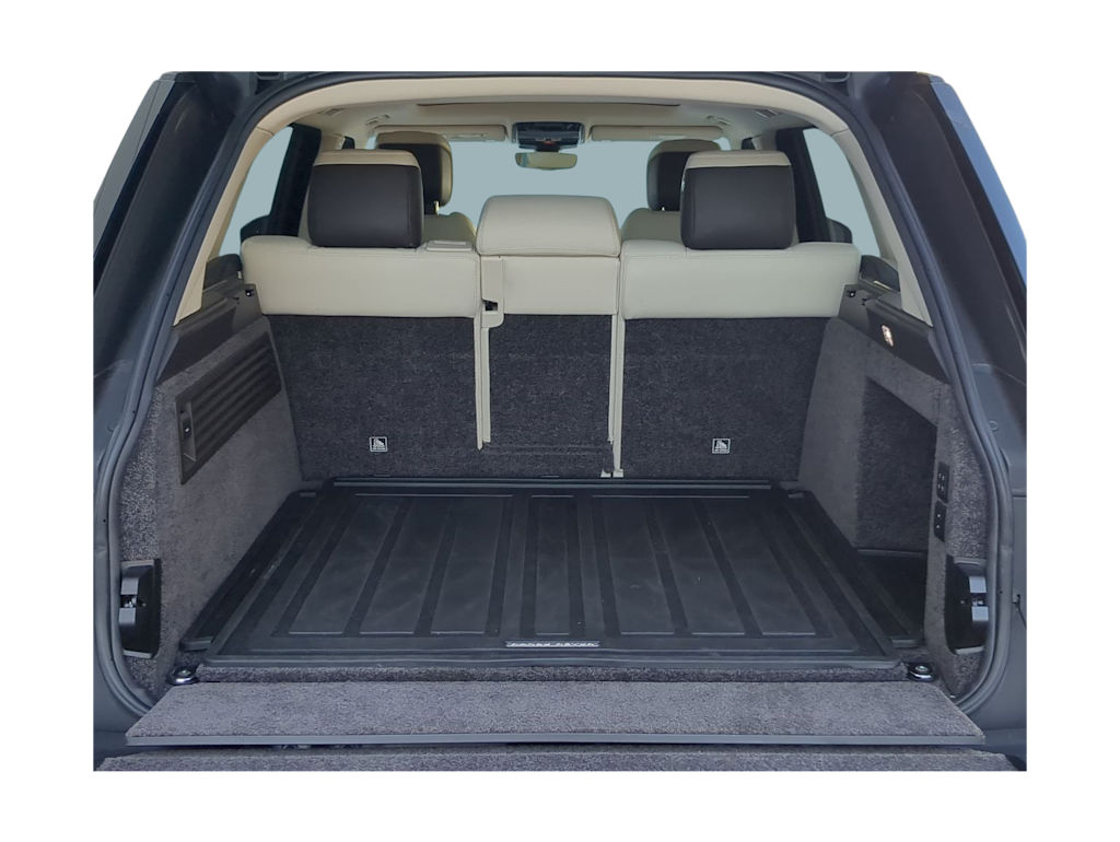 Thumbnail: 2020 Land Rover Range Rover - 17