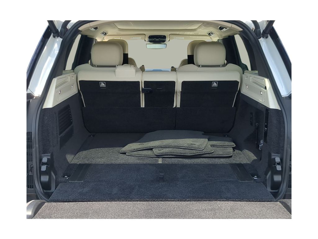 Thumbnail: 2023 Land Rover Range Rover - 17