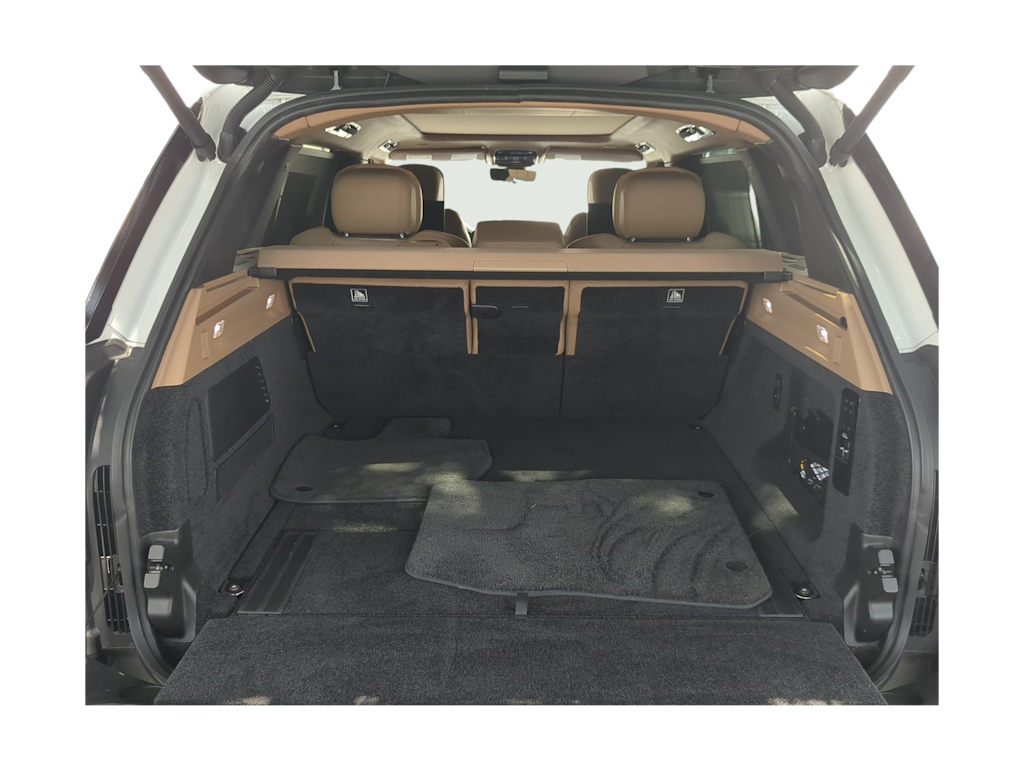 Thumbnail: 2023 Land Rover Range Rover - 16