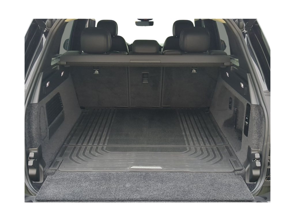 Thumbnail: 2023 Land Rover Range Rover - 17