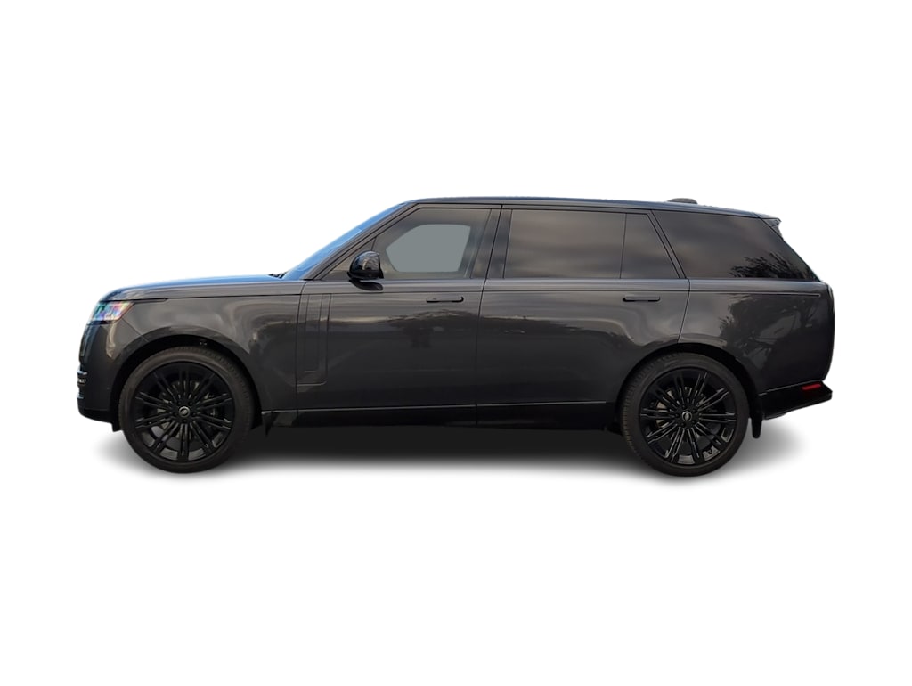 2023 Land Rover Range Rover SE 3