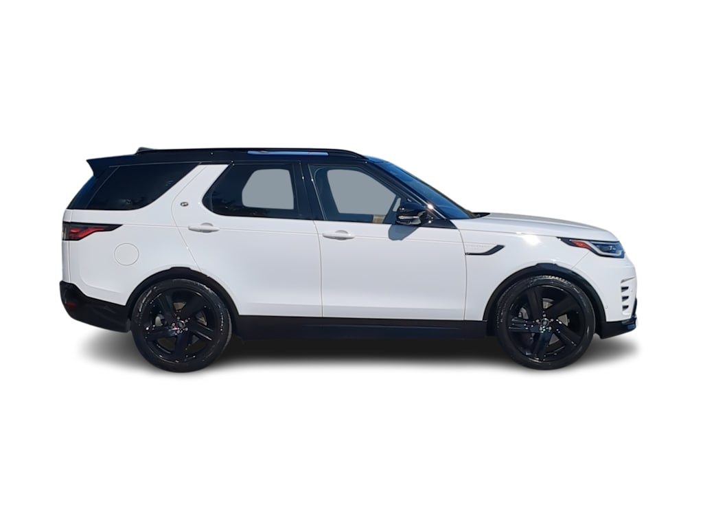 Thumbnail: 2023 Land Rover Discovery - 22
