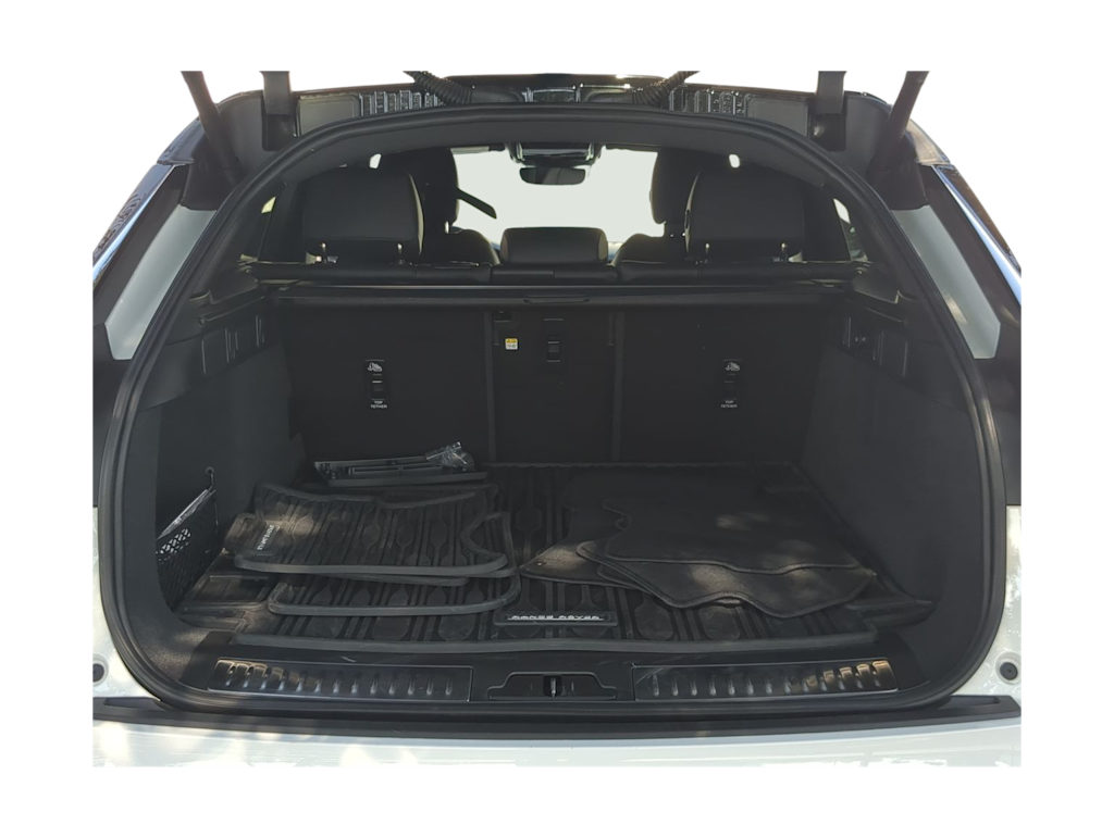 Thumbnail: 2026 Land Rover Range Rover Velar - 17