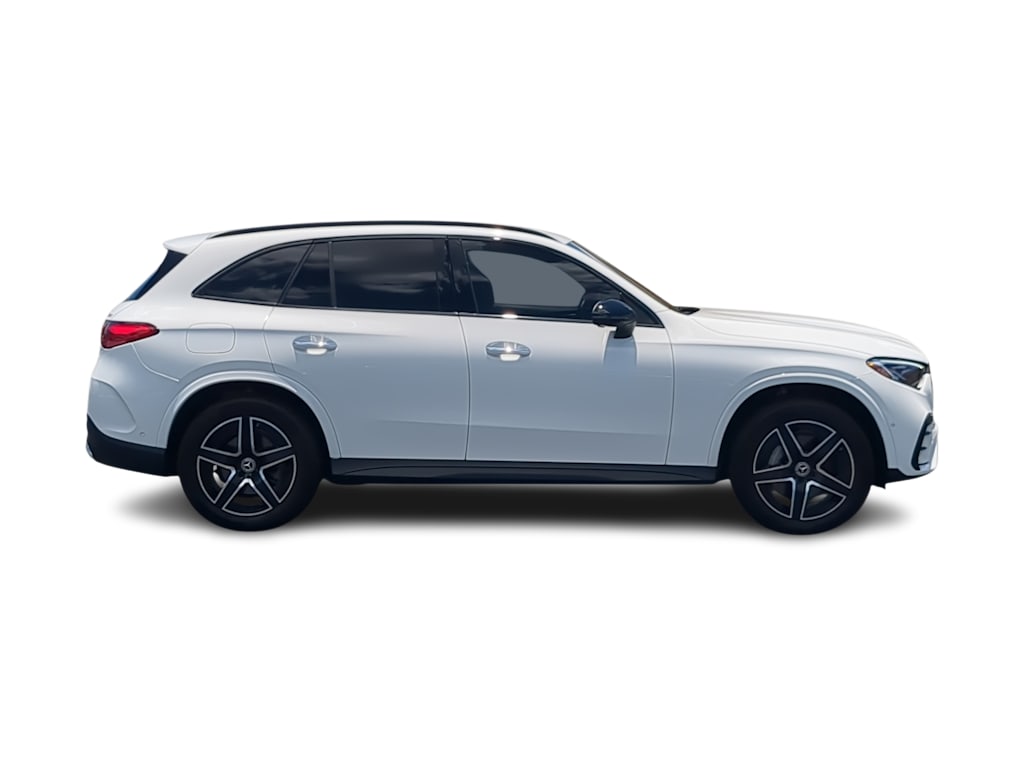 Thumbnail: 2025 Mercedes-Benz GLC - 24