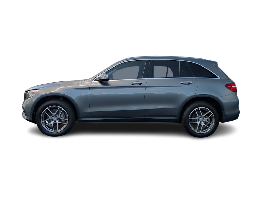 Thumbnail: 2016 Mercedes-Benz GLC - 3