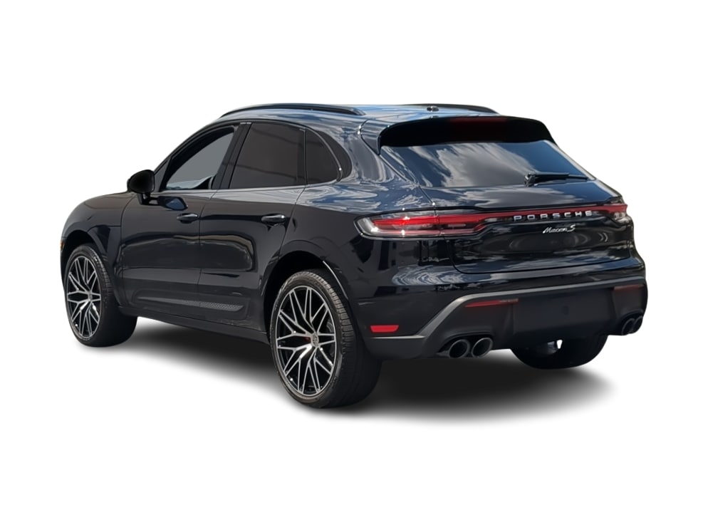 Thumbnail: 2026 Porsche Macan - 4