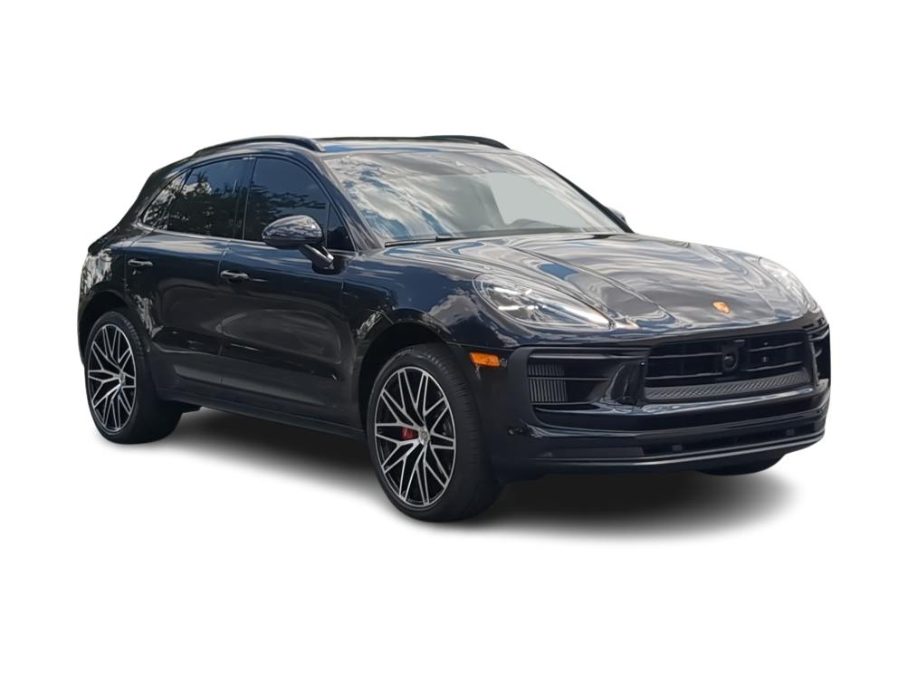 Thumbnail: 2026 Porsche Macan - 20