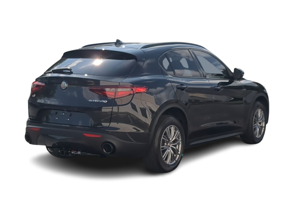 Thumbnail: 2022 Alfa Romeo Stelvio - 23