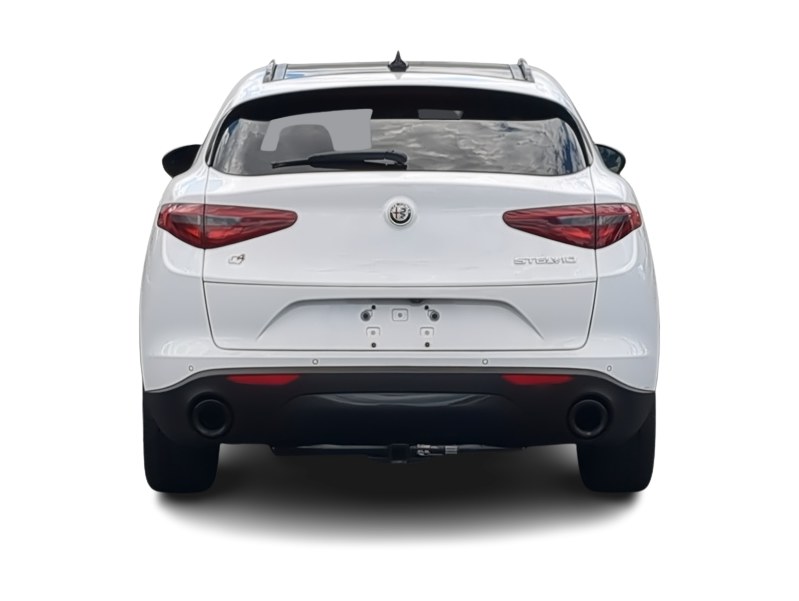 Thumbnail: 2023 Alfa Romeo Stelvio - 5
