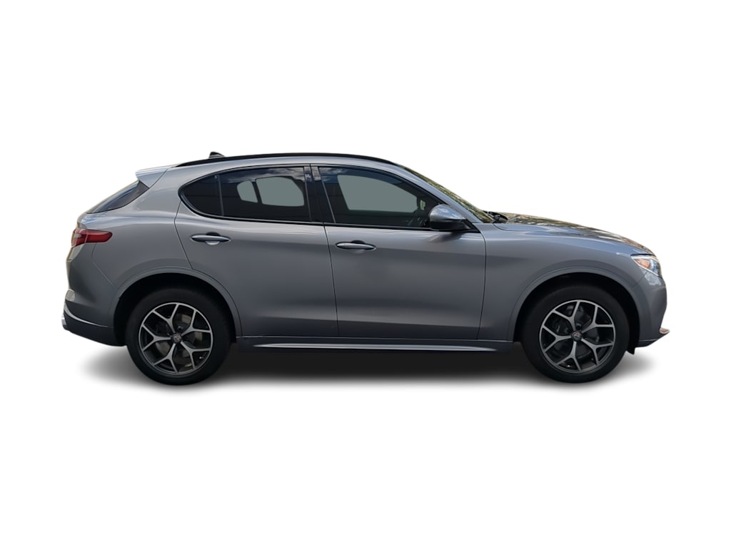 Thumbnail: 2020 Alfa Romeo Stelvio - 23