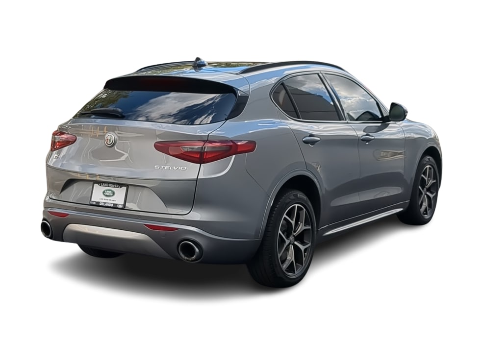 Thumbnail: 2020 Alfa Romeo Stelvio - 22