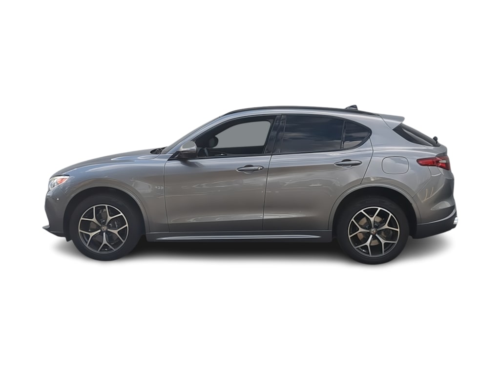 Thumbnail: 2020 Alfa Romeo Stelvio - 3