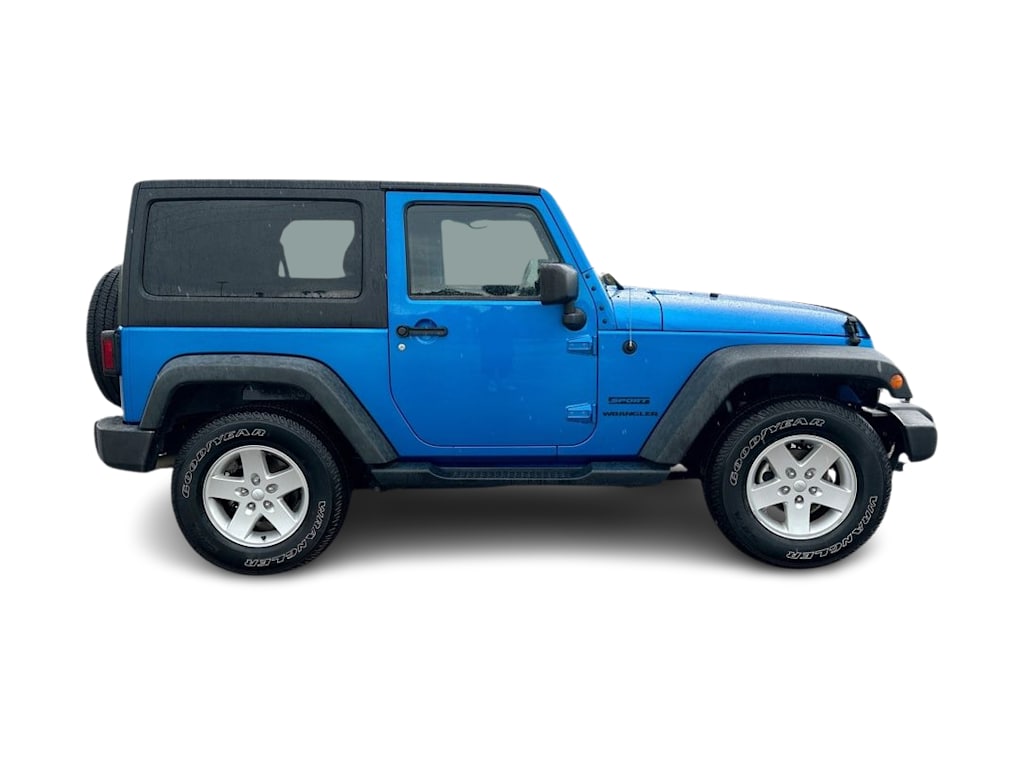 Thumbnail: 2015 Jeep Wrangler - 22