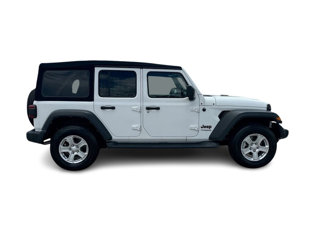 Thumbnail: 2022 Jeep Wrangler - 21