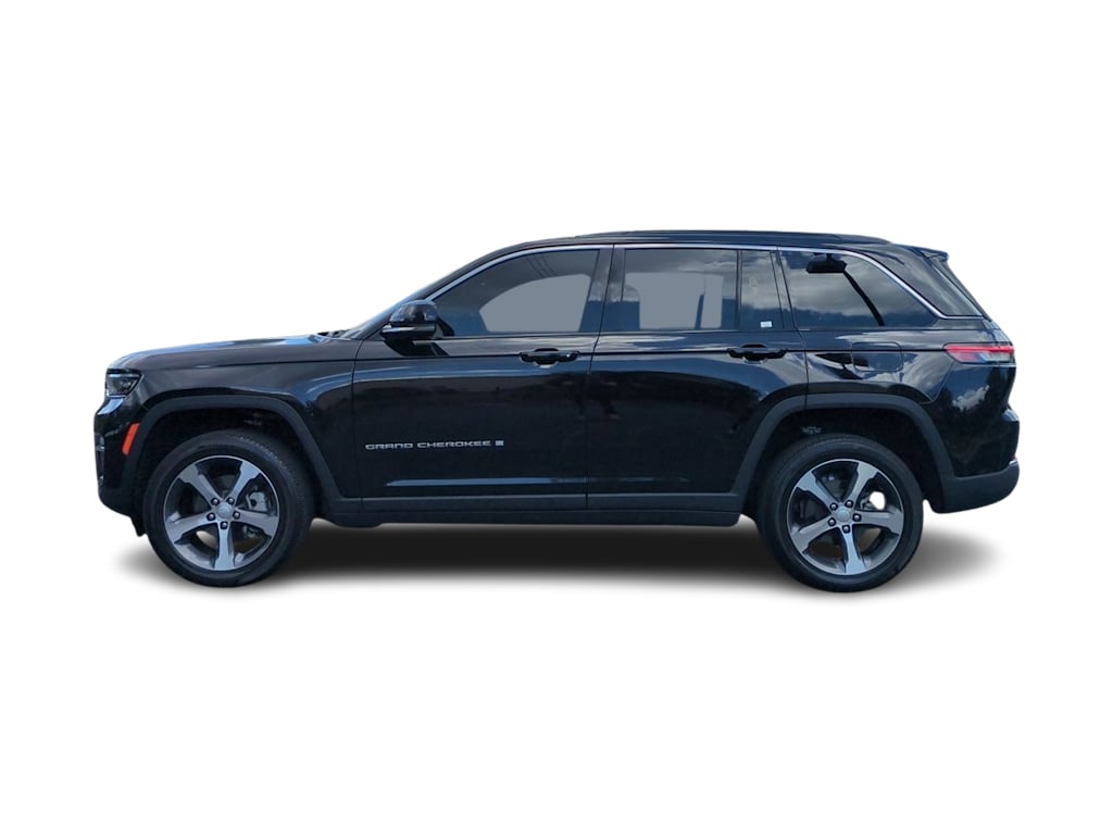 Thumbnail: 2025 Jeep Grand Cherokee - 3