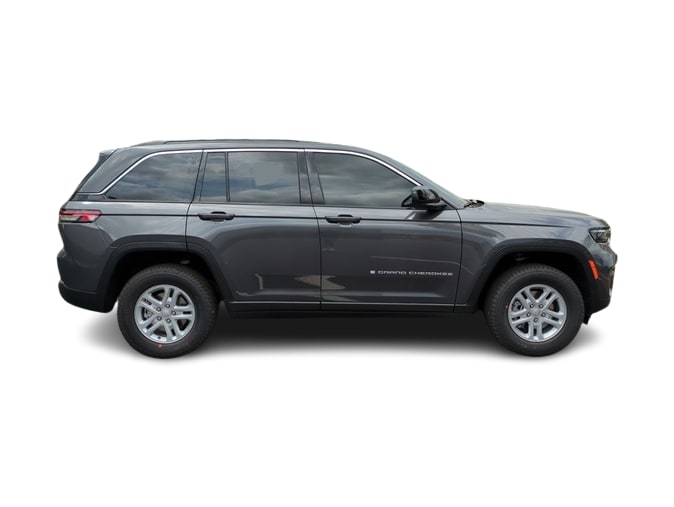 2025 Jeep Grand Cherokee Laredo 24