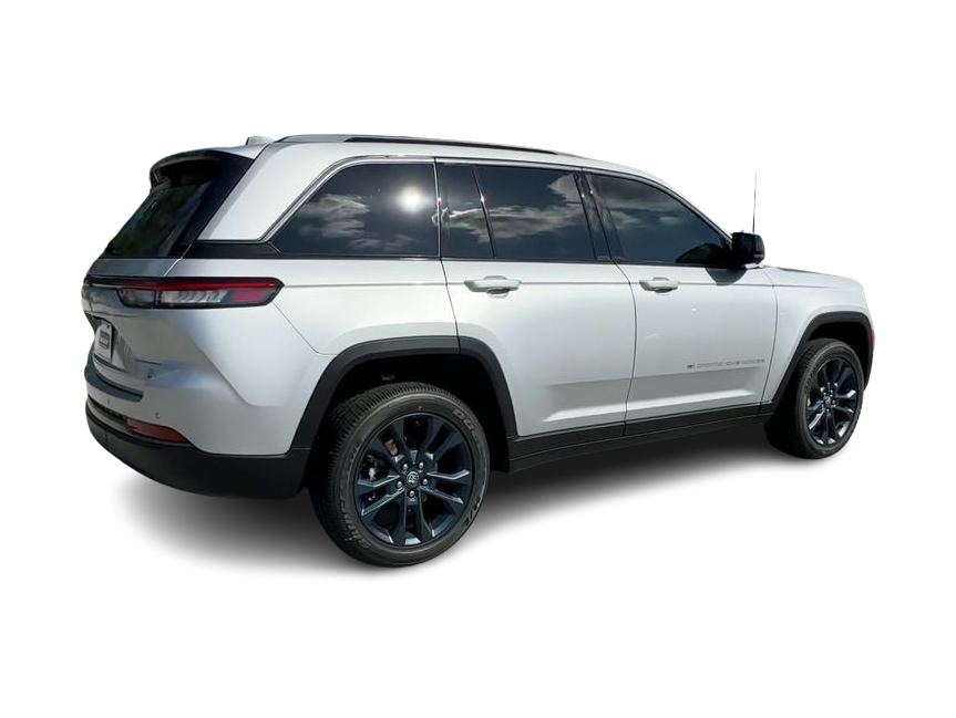 Thumbnail: 2026 Jeep Grand Cherokee - 18