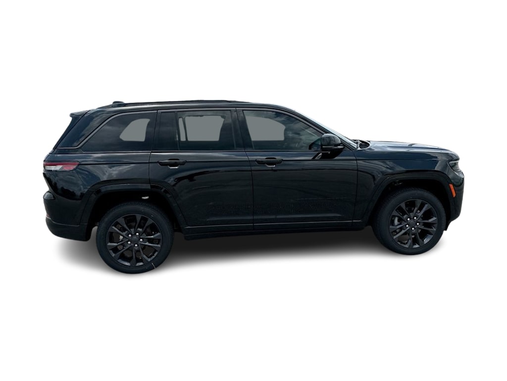 Thumbnail: 2026 Jeep Grand Cherokee - 22