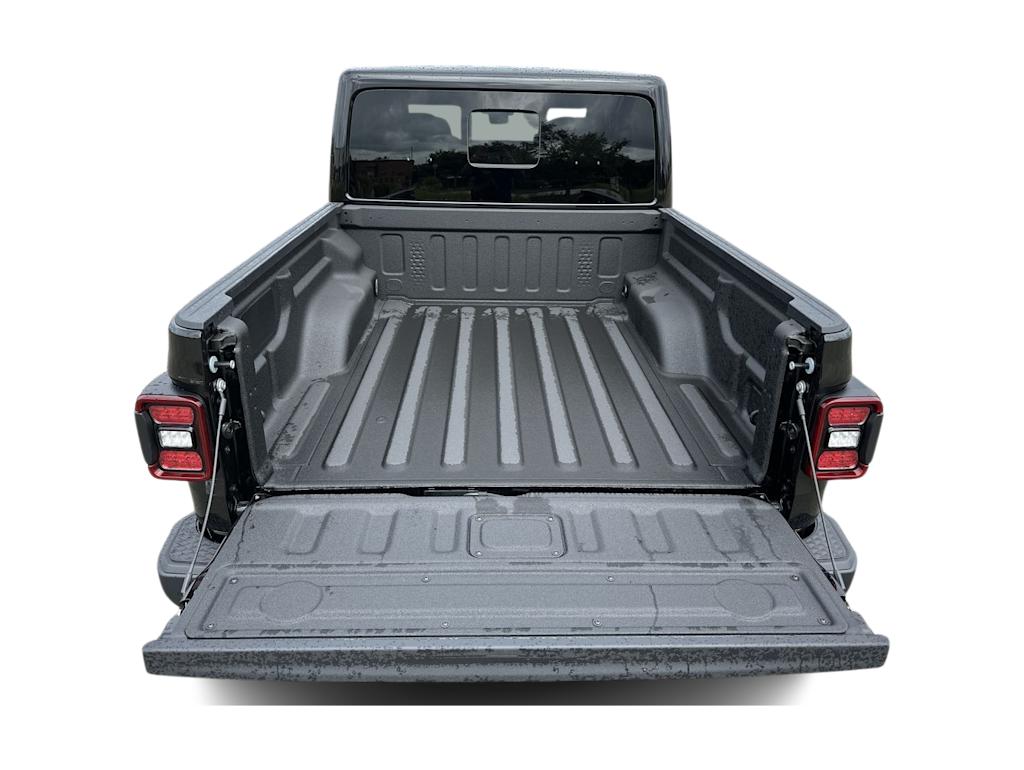 Thumbnail: 2026 Jeep Gladiator - 16