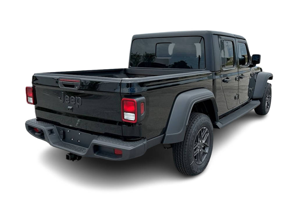 Thumbnail: 2026 Jeep Gladiator - 21