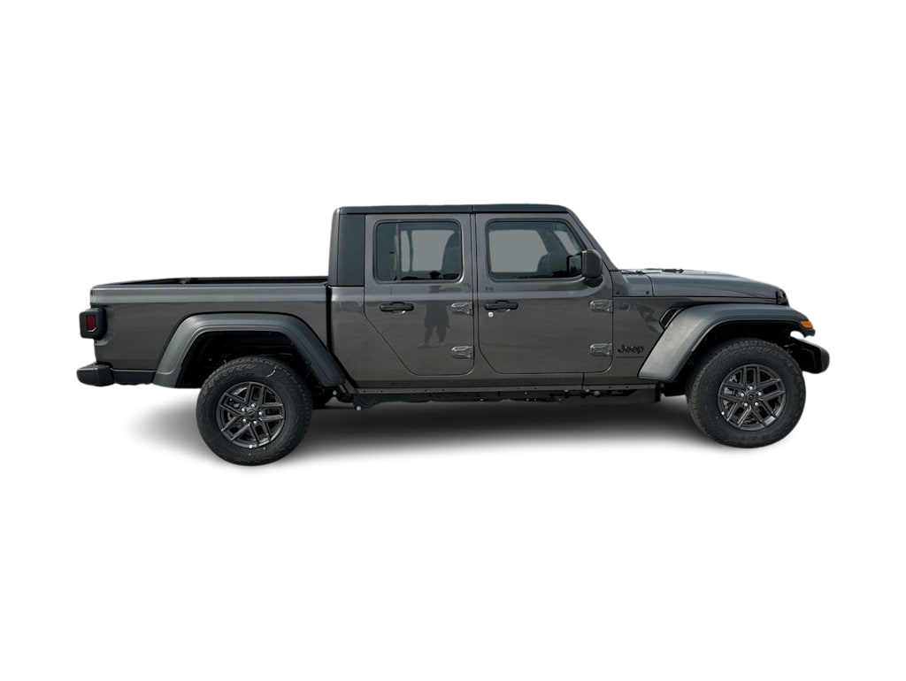 Thumbnail: 2026 Jeep Gladiator - 22