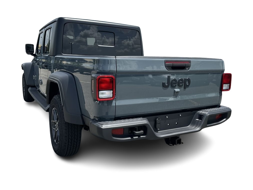 Thumbnail: 2026 Jeep Gladiator - 4
