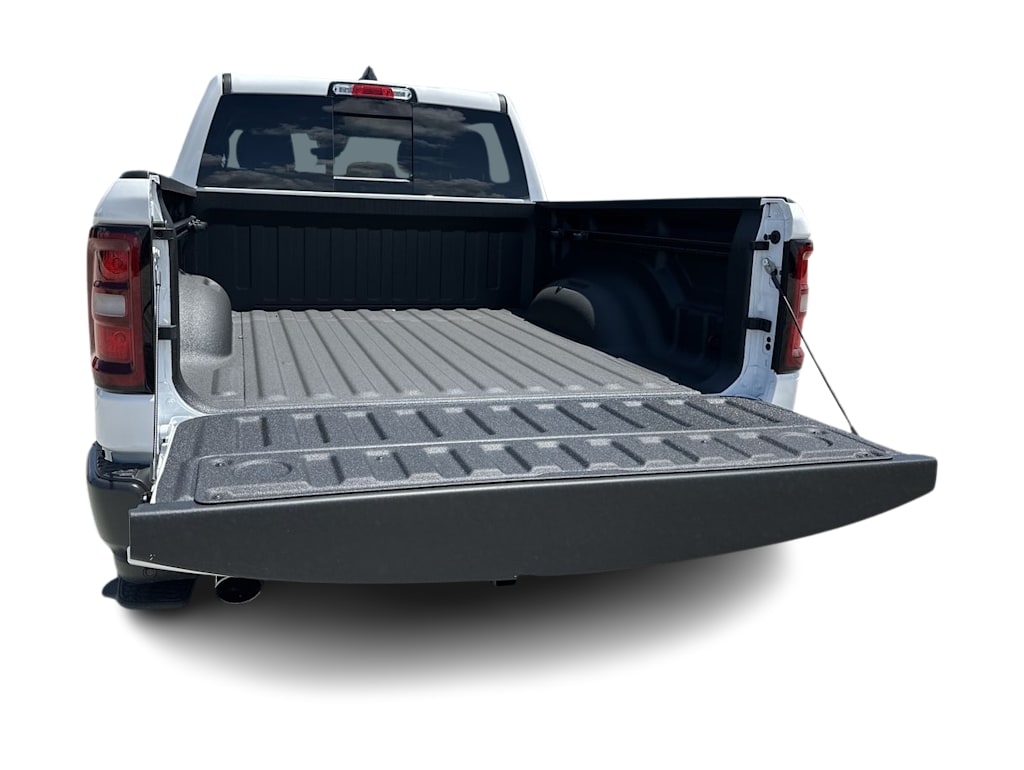 Thumbnail: 2026 RAM 1500 - 17